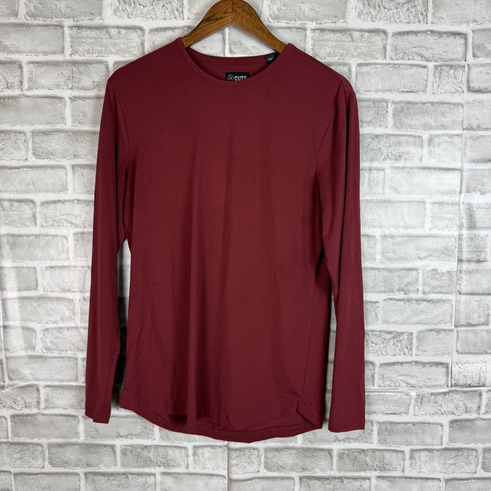 CUTS Clothing Curve Hem Solid Maroon Long Sleeve Crew Neck T-Shirt Mens SMALL